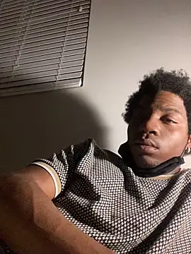 Snapshot of gaimov3r2024 chatting on 12/28/24, 01:28 gaimov3r2024 online show from 12/28/24, 01:28