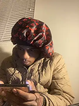 Snapshot of gaimov3r2024 chatting on 12/29/24, 02:49 gaimov3r2024 online show from 12/29/24, 02:49