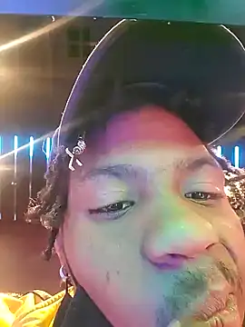 Snapshot of gaimov3r2024 chatting on 01/12/25, 04:31 gaimov3r2024 online show from 01/12/25, 04:31