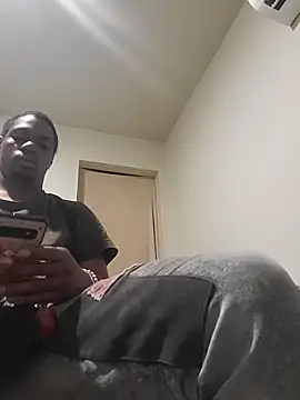 Snapshot of gaimov3r2024 chatting on 03/19/25, 01:18 gaimov3r2024 online show from 03/19/25, 01:18