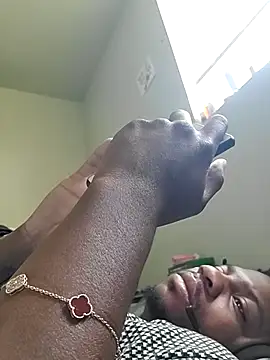 Snapshot of gaimov3r2024 chatting on 09/11/25, 07:03 gaimov3r2024 online show from 09/11/25, 07:03