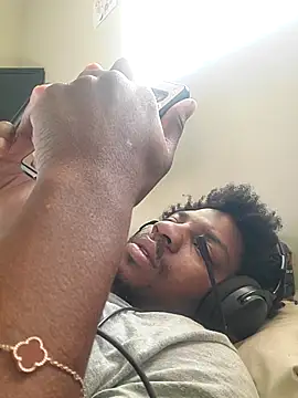 Snapshot of gaimov3r2024 chatting on 10/23/25, 04:39 gaimov3r2024 online show from 10/23/25, 04:39