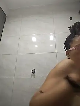 Snapshot of Yaumiko chatting on 01/06/26, 02:10 Yaumiko online show from 01/06/26, 02:10