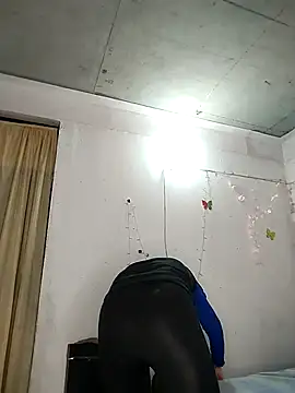 Snapshot of Yaumiko chatting on 02/04/26, 12:33 Yaumiko online show from 02/04/26, 12:33