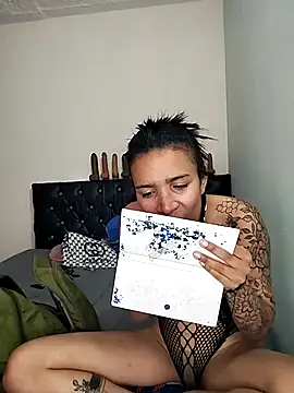 Snapshot of Yaumiko chatting on 02/27/26, 03:23 Yaumiko online show from 02/27/26, 03:23