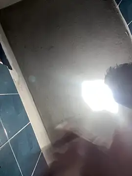 Snapshot of Alvarosexxx chatting on 10/01/25, 03:23 Alvarosexxx online show from 10/01/25, 03:23