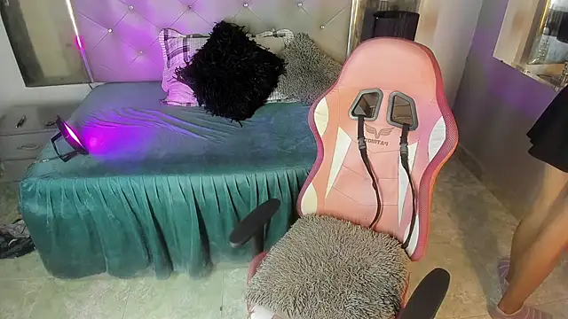 Snapshot of Loremhotsex chatting on 09/14/25, 07:46 Loremhotsex online show from 09/14/25, 07:46