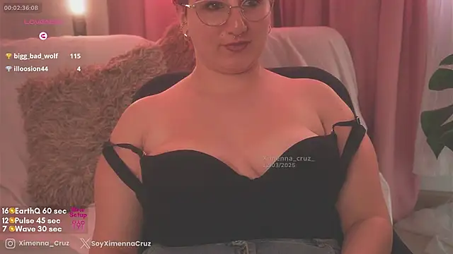 Ximenna Cruz online show from 03/12/25, 09:24