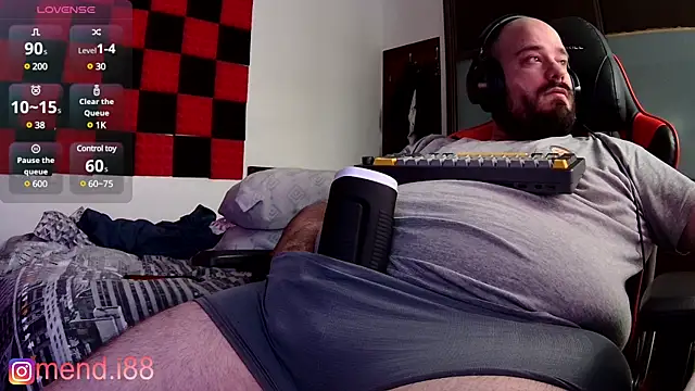 menditeta1 online show from 02/18/25, 12:39