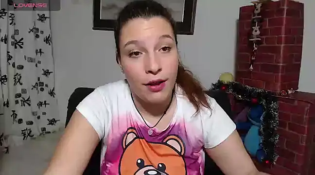 Snapshot of alexia_87 chatting on 12/22/24, 09:42 alexia 87 online show from 12/22/24, 09:42