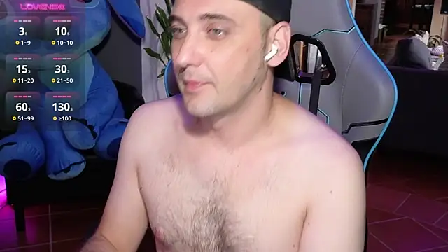 Snapshot of Gil_gamesh90 chatting on 06/22/26, 04:20 Gil gamesh90 online show from 06/22/26, 04:20