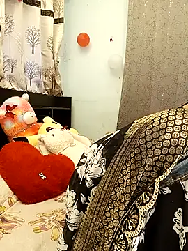 Divya girl online show from 11/15/25, 08:44