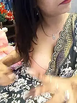 Divya girl online show from 02/11/26, 07:24