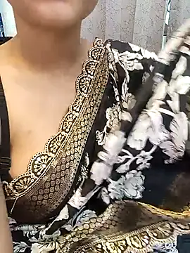 Divya girl online show from 02/21/26, 11:22