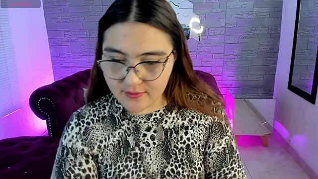 conniejames m online show from 11/01/25, 12:29