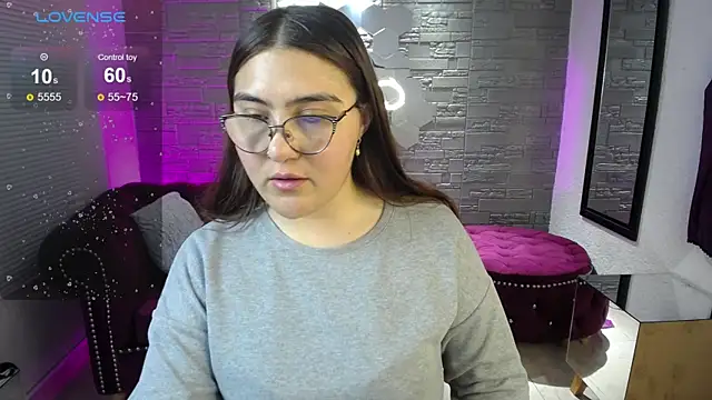 Snapshot of conniejames_m chatting on 05/20/26, 10:54 conniejames m online show from 05/20/26, 10:54