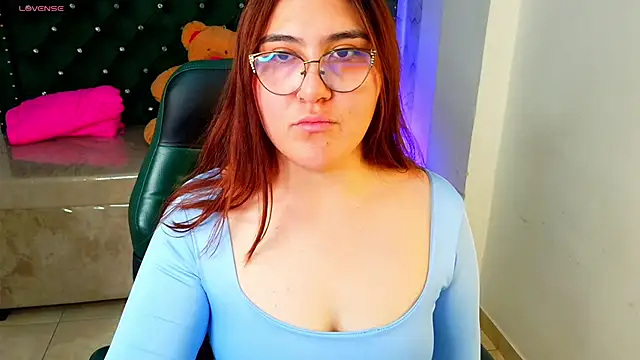 Snapshot of conniejames_m chatting on 06/04/26, 10:43 conniejames m online show from 06/04/26, 10:43