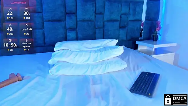 Venus velez  online show from 02/15/25, 01:27