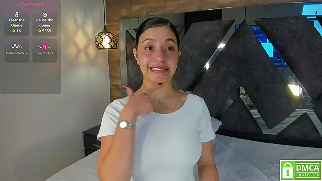 Venus velez  online show from 02/08/26, 01:14