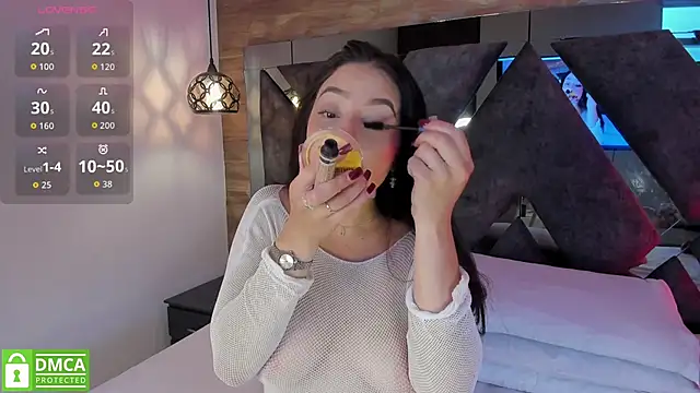 Venus velez  online show from 02/17/26, 12:34