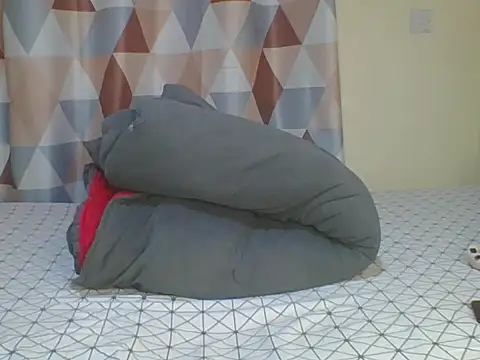 HoLy-ViRgiN online show from 10/27/25, 09:52