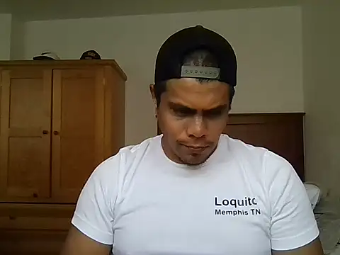 Snapshot of lozter345 chatting on 09/10/25, 05:57 lozter345 online show from 09/10/25, 05:57