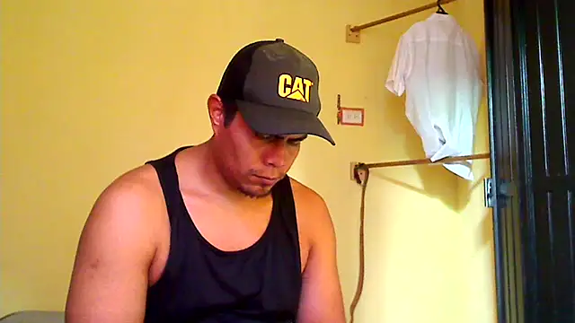 Snapshot of lozter345 chatting on 09/13/25, 04:29 lozter345 online show from 09/13/25, 04:29