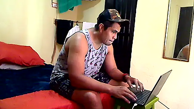 Snapshot of lozter345 chatting on 09/17/25, 06:20 lozter345 online show from 09/17/25, 06:20