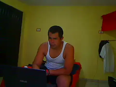 Snapshot of lozter345 chatting on 09/23/25, 04:54 lozter345 online show from 09/23/25, 04:54