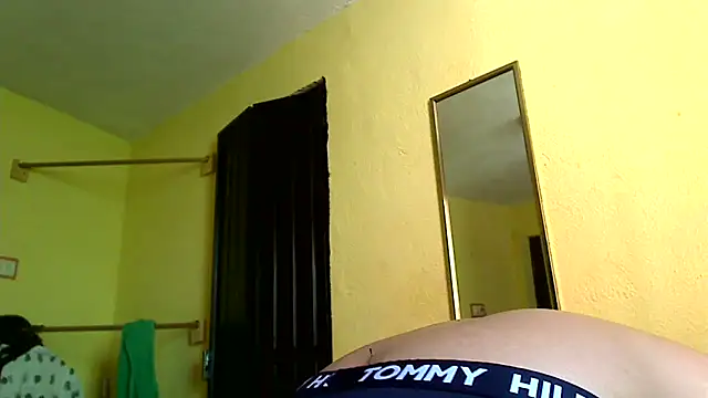 Snapshot of lozter345 chatting on 10/19/25, 06:41 lozter345 online show from 10/19/25, 06:41