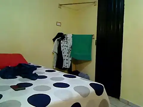 Snapshot of lozter345 chatting on 10/23/25, 09:35 lozter345 online show from 10/23/25, 09:35