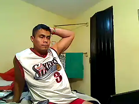 Snapshot of lozter345 chatting on 10/26/25, 09:26 lozter345 online show from 10/26/25, 09:26