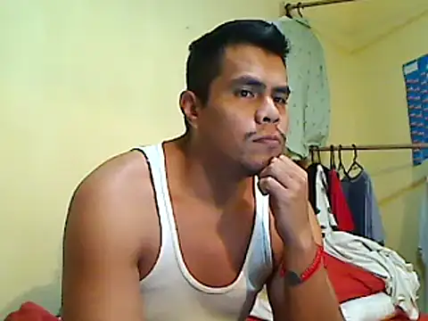 Snapshot of lozter345 chatting on 11/06/25, 04:24 lozter345 online show from 11/06/25, 04:24