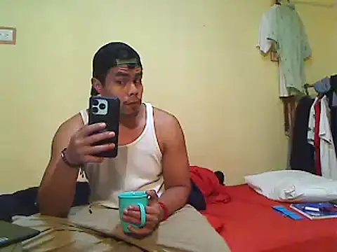 Snapshot of lozter345 chatting on 11/10/25, 06:34 lozter345 online show from 11/10/25, 06:34