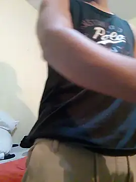 Snapshot of lozter345 chatting on 11/26/25, 06:36 lozter345 online show from 11/26/25, 06:36