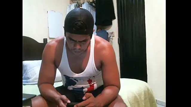 Snapshot of lozter345 chatting on 04/03/26, 04:54 lozter345 online show from 04/03/26, 04:54