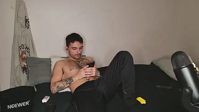 JackDesFeux online show from 03/23/25, 02:26