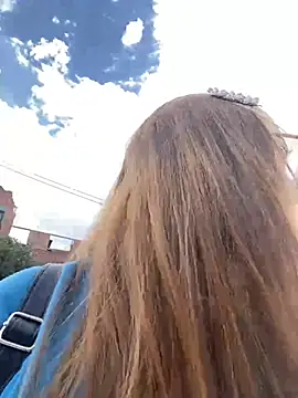 melody-dy online show from 02/19/25, 08:41