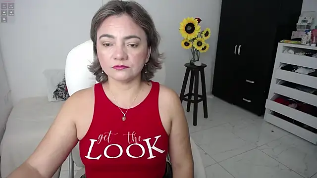 Snapshot of ana_milf chatting on 03/09/25, 11:47 ana milf online show from 03/09/25, 11:47