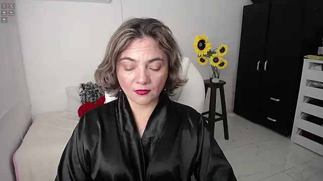 Snapshot of ana_milf chatting on 03/15/25, 01:07 ana milf online show from 03/15/25, 01:07