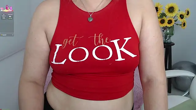 Snapshot of ana_milf chatting on 09/16/25, 01:56 ana milf online show from 09/16/25, 01:56