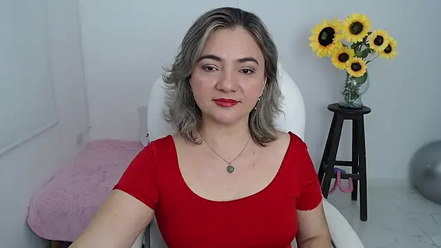 Snapshot of ana_milf chatting on 09/24/25, 12:30 ana milf online show from 09/24/25, 12:30