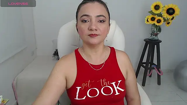 Snapshot of ana_milf chatting on 10/11/25, 12:36 ana milf online show from 10/11/25, 12:36