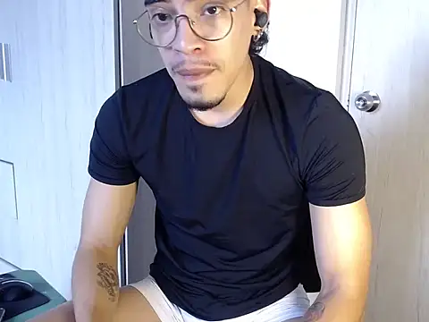 Snapshot of BigDragonBoy chatting on 02/01/26, 09:02 BigDragonBoy online show from 02/01/26, 09:02