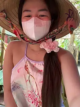 BabyThree  online show from 01/11/25, 08:22