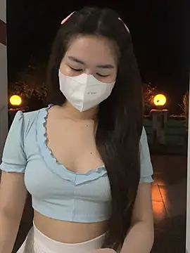 BabyThree  online show from 02/06/25, 02:15