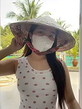 BabyThree  online show from 02/10/25, 08:09