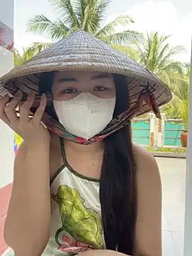 BabyThree  online show from 02/13/25, 08:38