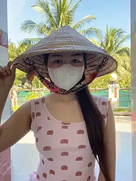 BabyThree  online show from 02/18/25, 08:16