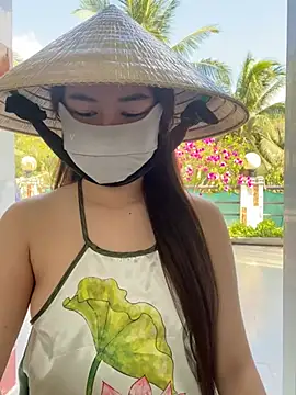 BabyThree  online show from 03/04/25, 08:24